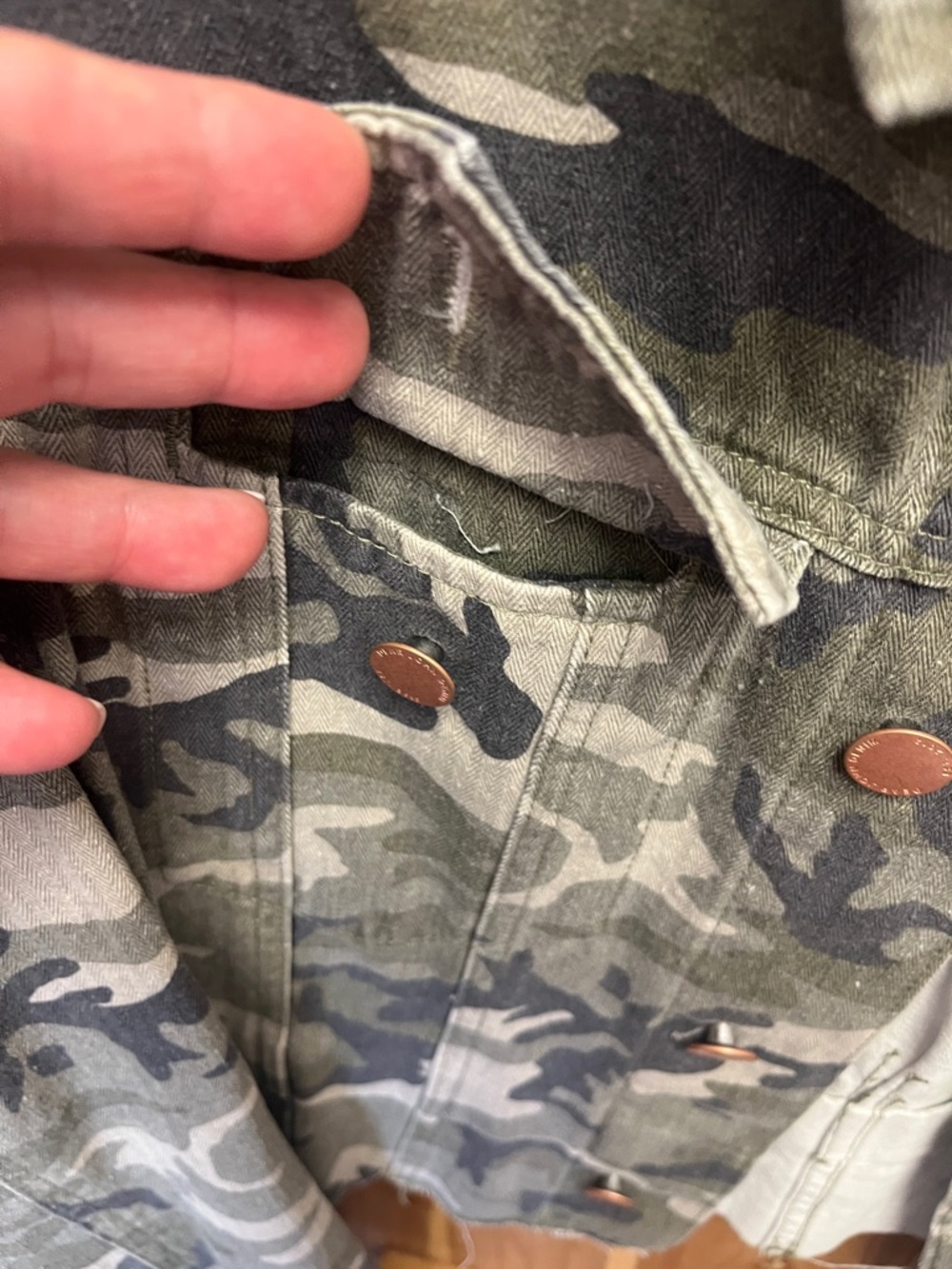 Dear John Green Camo Cropped Trucker Jacket - Picture 4 of 8